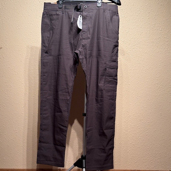 Men’s gray cargo hiking pants slim fit extra stretch size 40/34 $95.00